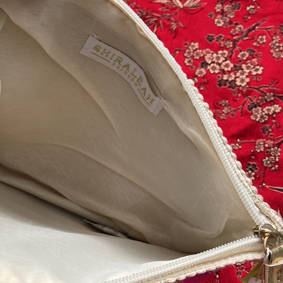 Shiraleah | bag/pouch/clutch Paper straw shell with colorful tassel trim. - Picture 5 of 7